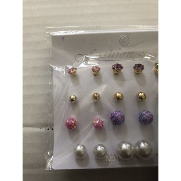 Fashion Jewelry Earring Lot 1 set of 12 pairs - Picture 3 of 5